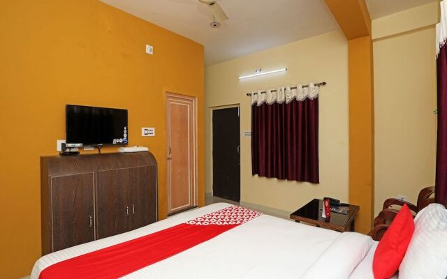 OYO 16821 Hotel Senapati Palace