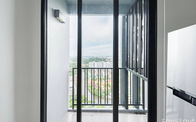 THE BASE Park West By Favstay
