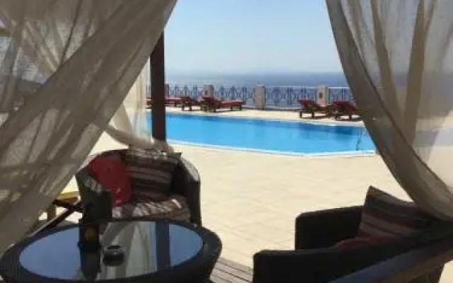Kolitsani View Hotel