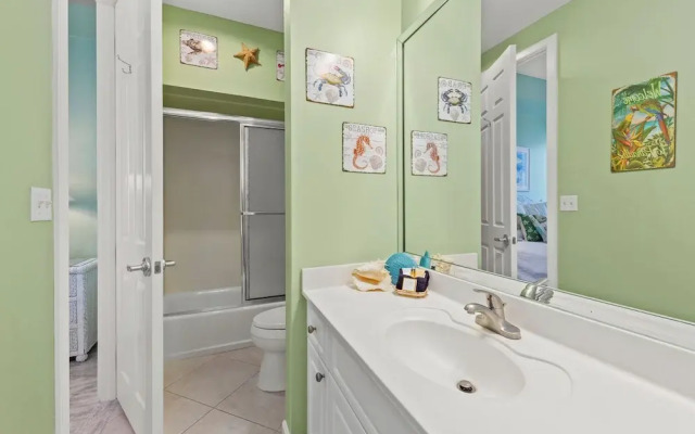 Beachfront Luxury 2Bd 2Ba Condo With Balcony! Sleeps 6!