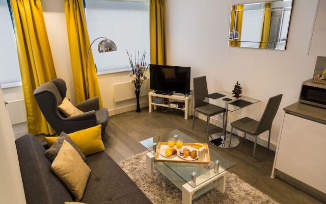 Brickfield Court Serviced Apartment by Ferndale