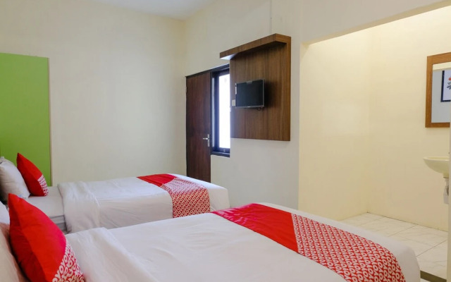 Semampir Residence by OYO Rooms