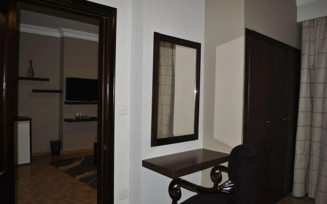 Al-Ballouti Hotel Suites