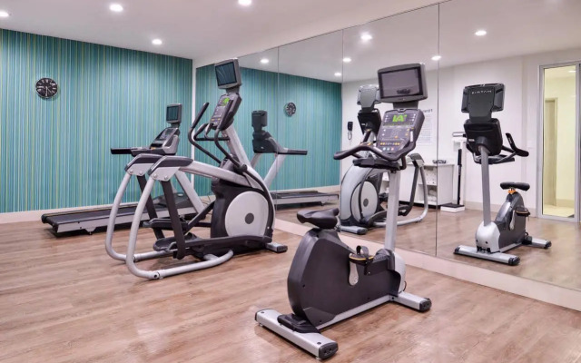 Holiday Inn Express New Orleans - St Charles (ex Modern Hotel)