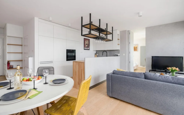 Apartment Dzielnica Cesarska by Renters