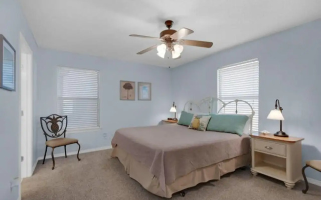 Pineapple Cabana by Bliss Beach Rentals