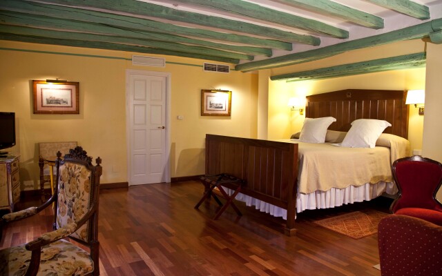 Las Casas de la Judería, Sevilla Historic City Center