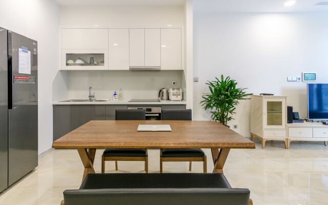 Urban House Saigon - Golden River