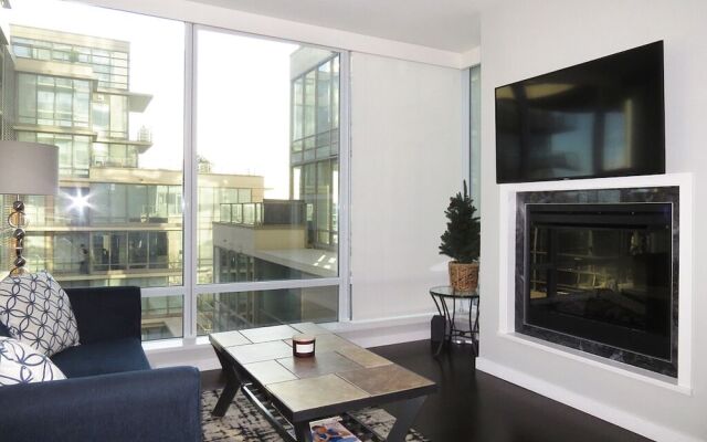 11th Heaven Contemporary Condo Heart of Downtown