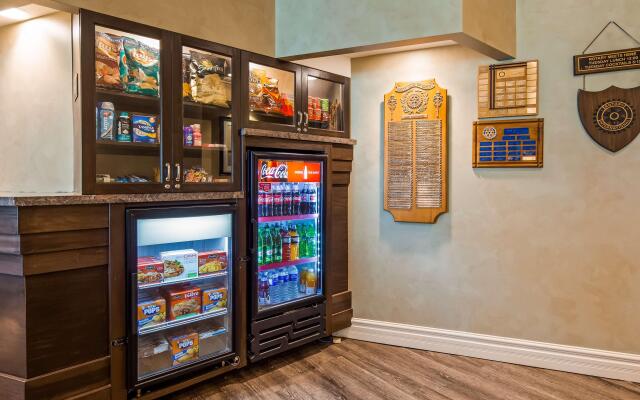 Best Western Plus Mariposa Inn & Conference Centre