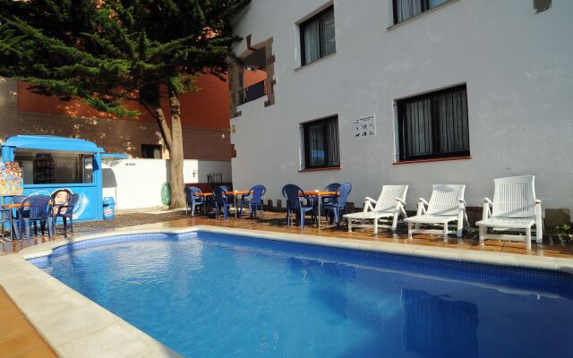 Apartamentos AR Family Caribe