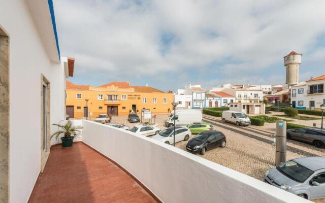 LovelyStay - 3 Bedroom Apartment in Vila Do Bispo