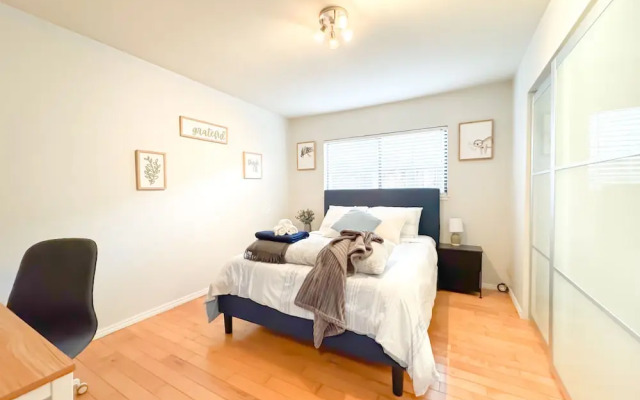 Sunnyvale 3B2b Super Big House