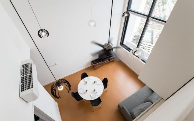 The Hub Service Apartment