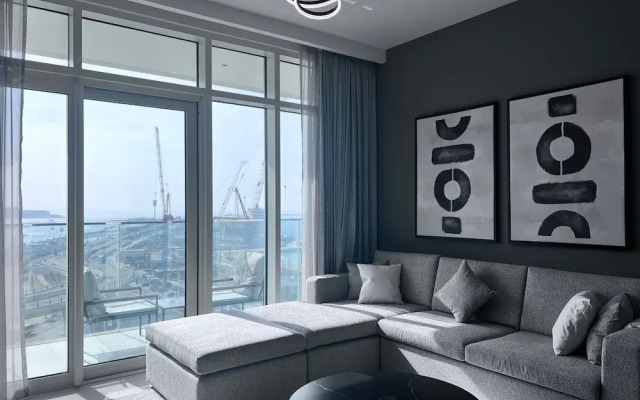 2 Bedroom Flat Beachfront Palm Jumeirah