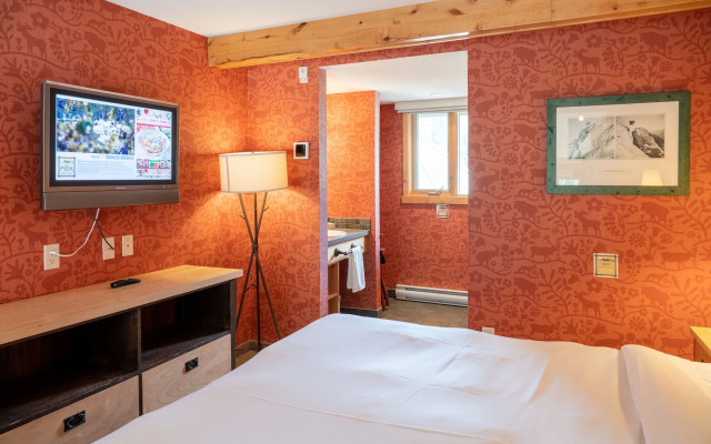 The Fox Hotel and Suites