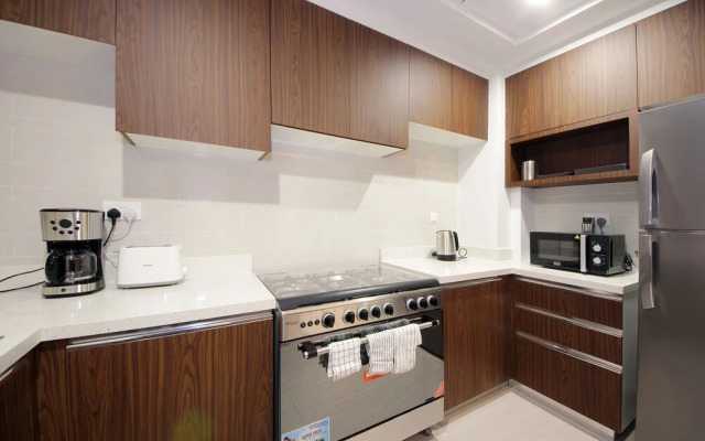 Luxury StayCation - Tranquil Retreat With Beautiful Park Views