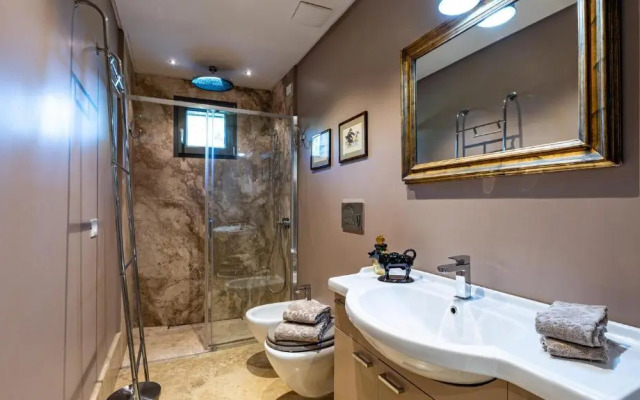 VILLA AIRONE 12, Emma Villas