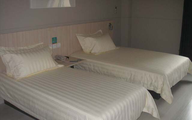 Jinjiang Inn Changsha Helong Stadium