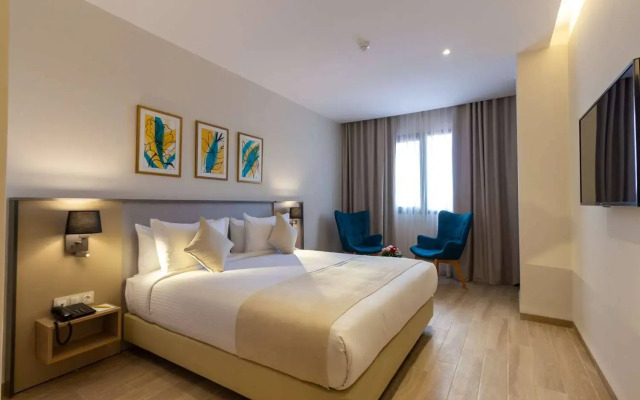 Golden Tulip Opera Alger