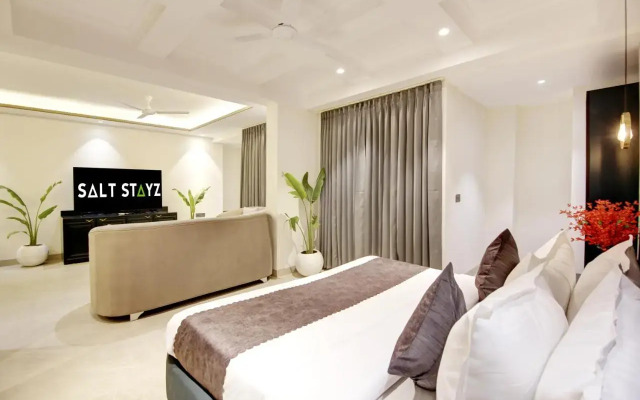 Saltstayz Premier – Galleria Market Road & Sector 27
