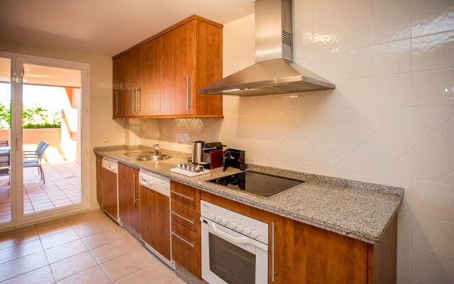 Luxurious and Spacious, 3 bedroom apartment ZA16