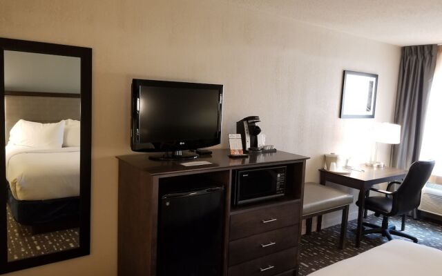 Holiday Inn Express Auburn Touring Drive