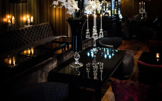 Ararat All Suites Hotel