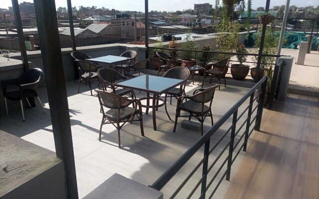 Lux Suites Narok Holiday Homes