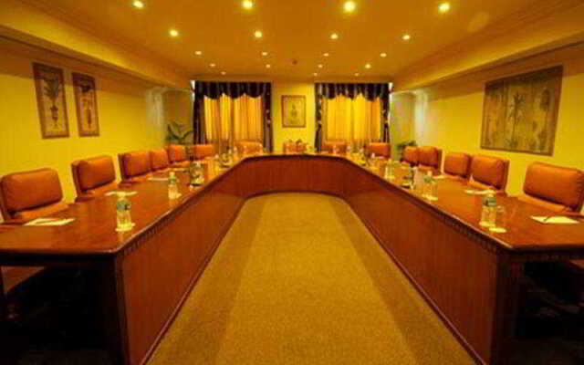 Golden Palms Hotel And Spa