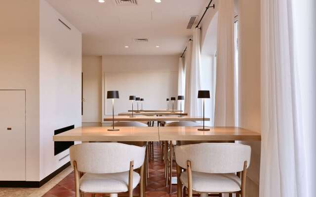 Dolce by Wyndham CampoReal Lisboa