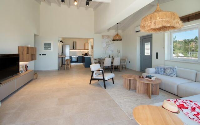 Above Blu Villa in Gaios