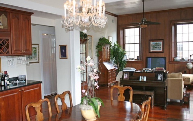 27 State Street Bed & Breakfast