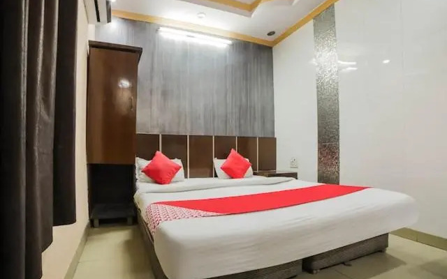 Hotel Viraat