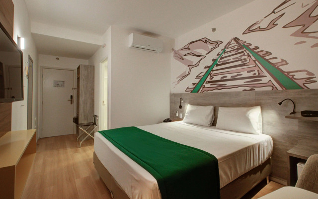 Summit Suítes Hotel Cruzeiro