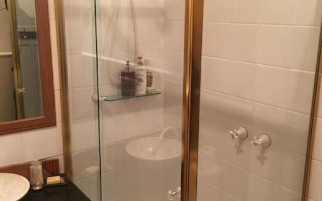 Manderley Park Farmstay B&B