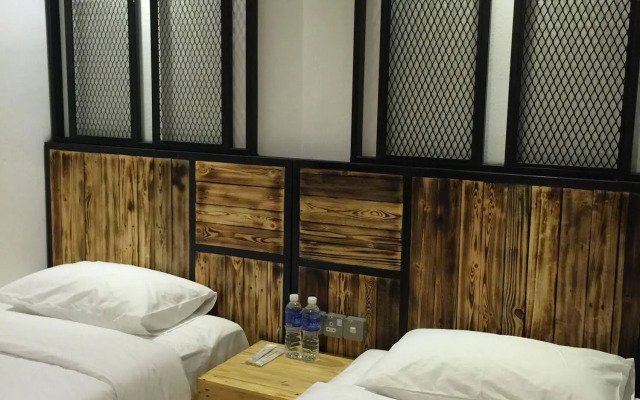 The Oikos Hotel