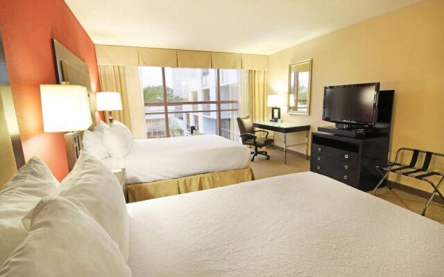 Sawgrass Grand Hotel and Suites Sports Complex