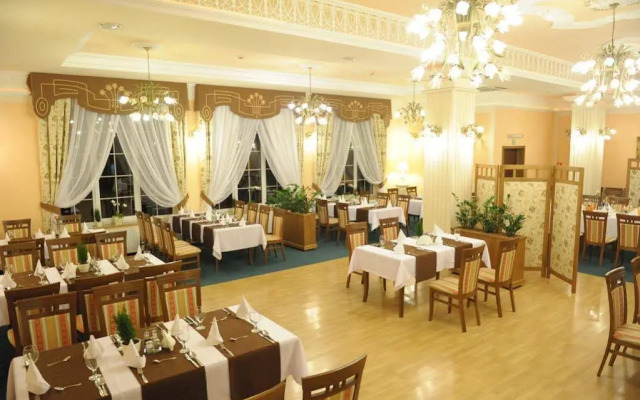 Villa Riviera