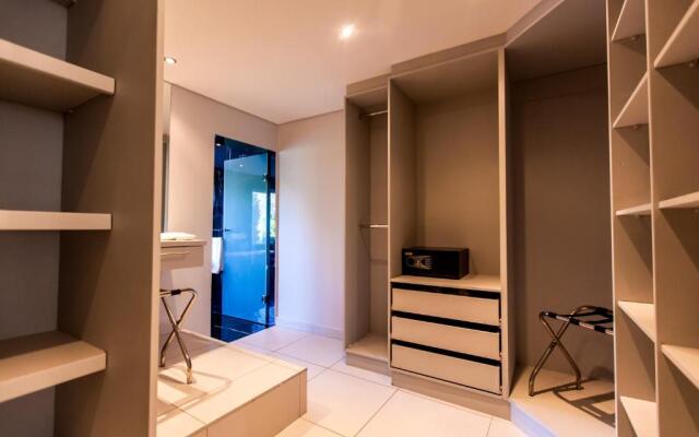 Villa on 1st Crescent