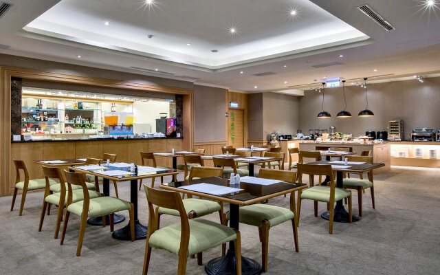 Carlton Hotel-Chung Hwa