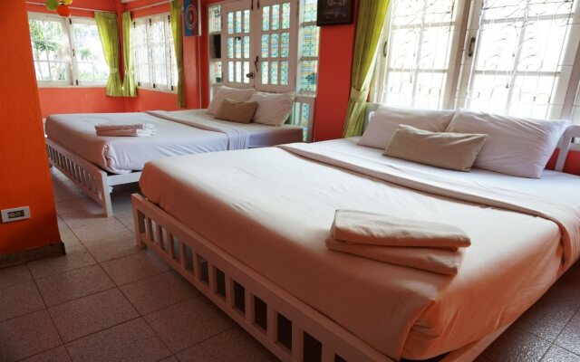 Baan Romruen Homestay