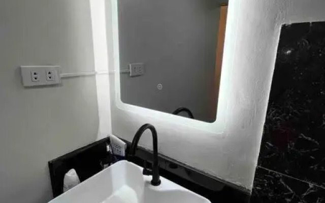Cozy Ocean Blue Condo 43in TV & Netflix