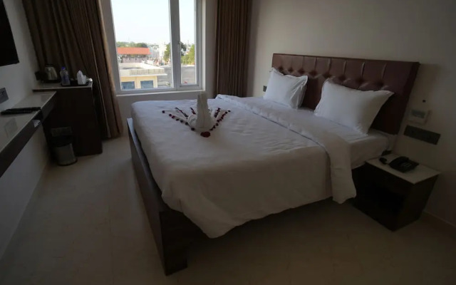 Hotel Seasons