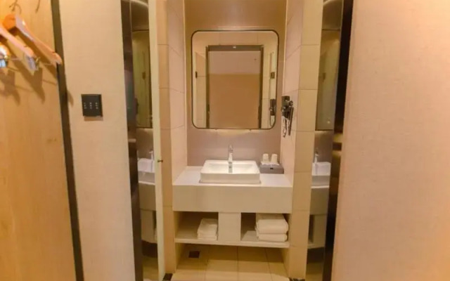 Up And In Zhejiang Shaoxing Zhuji Fengqiao Town