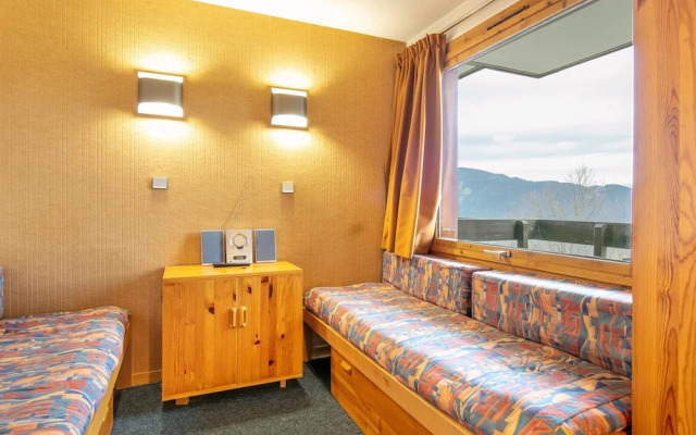 Studio in Doucy at the Foot of Ski Slopes