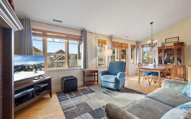 The Three Sisters Walk to Downtown Sisters