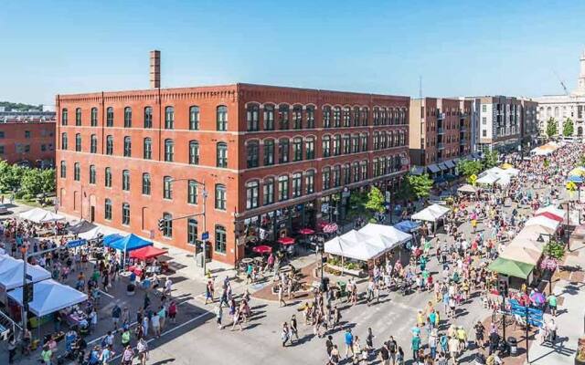 King Bed Free Parking Gym Views