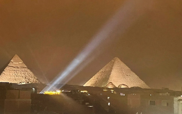 Happy day pyramids view