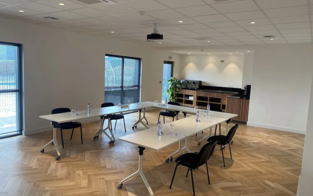 Holiday Inn Dijon Sud Longvic by IHG